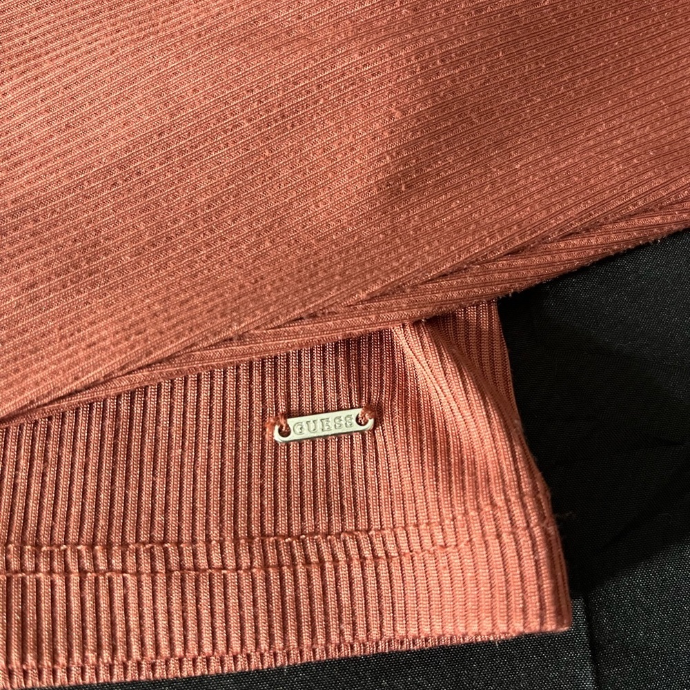 Guess Copper Ribbed Turtleneck Top medium - Picture 2 of 5